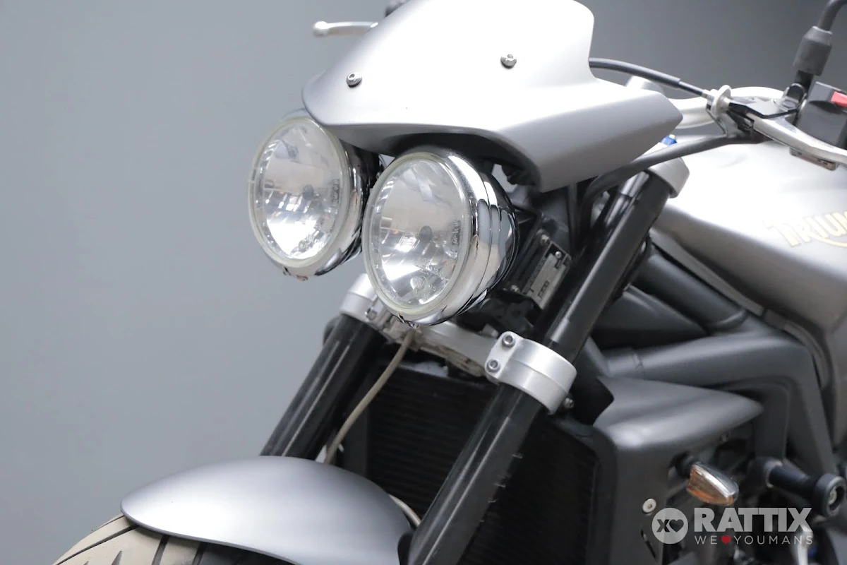 TRIUMPH Street Triple  675 