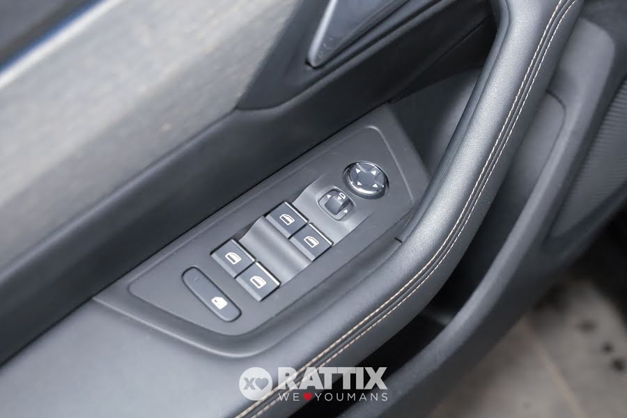 Peugeot 508 SW 1.6 Hybrid 225CV GT Pack e-EAT8 + tetto apribile  Nero Perla  Aziendale foto 39