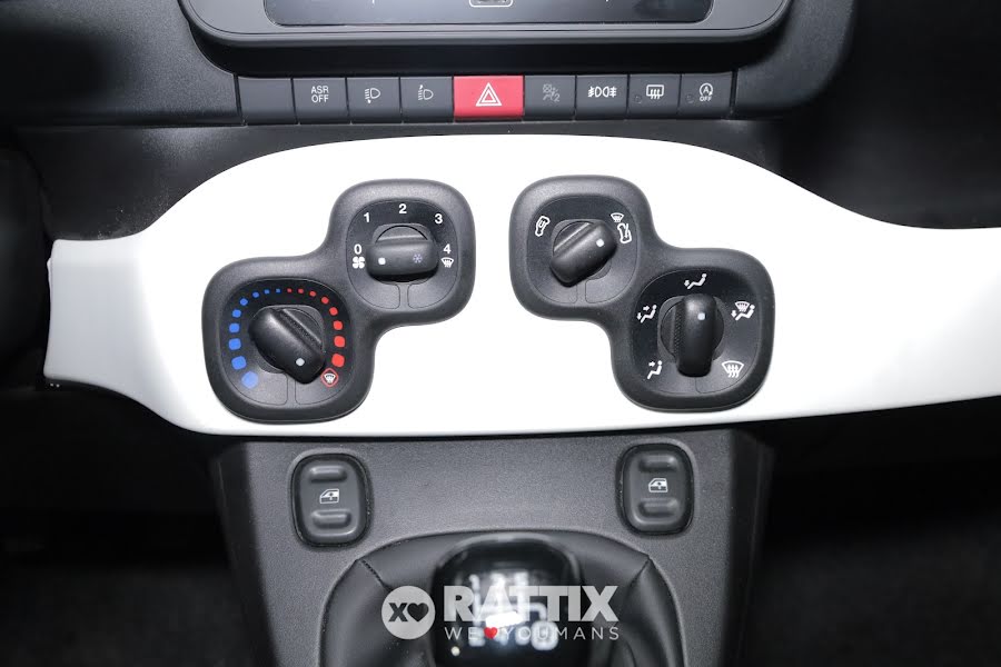 Fiat Panda Pandina 1.0 Firefly Hybrid 70CV Cross Rosso Passione Pastello  Aziendale foto 24