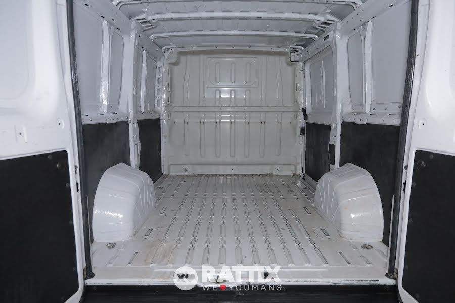 Peugeot Boxer 330 2.2 BlueHDI 140CV L1H1 Premium (IVA ESCLUSA) Bianco ICY  Aziendale foto 8