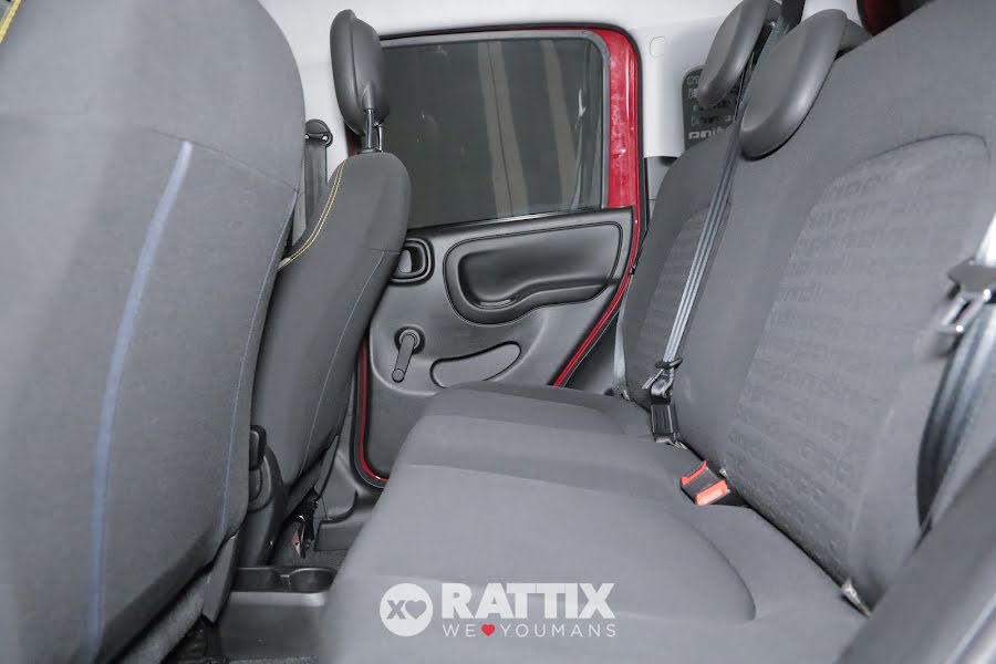 Fiat Panda Pandina 1.0 Firefly Hybrid 70CV Cross Rosso Passione Pastello  Aziendale foto 24