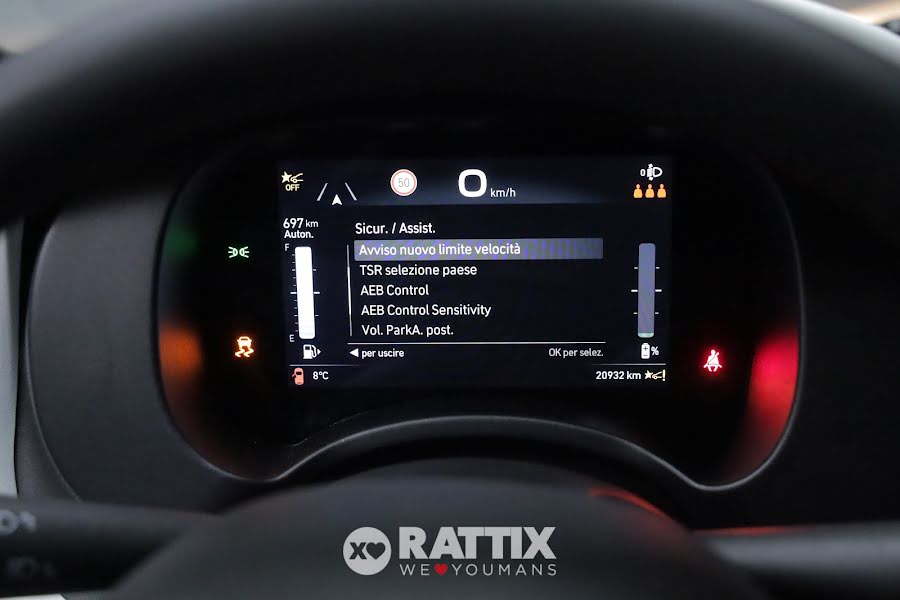 Fiat Panda Pandina 1.0 Firefly Hybrid 70CV Cross Rosso Passione Pastello  Aziendale foto 16