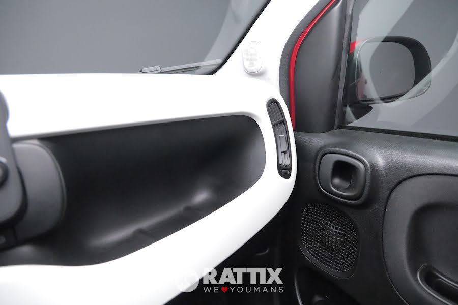 Fiat Panda Pandina 1.0 Firefly Hybrid 70CV Cross Rosso Passione Pastello  Aziendale foto 24