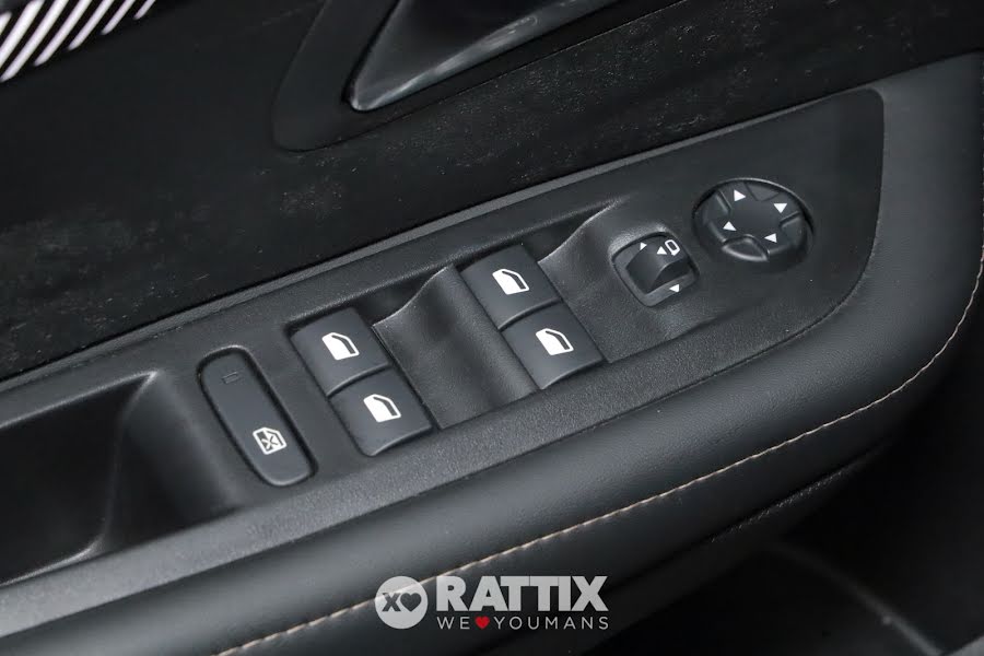 Peugeot 208 1.2 Puretech 100CV Allure Nero Perla  Aziendale foto 26