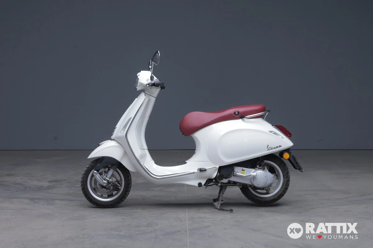 VESPA PRIMAVERA 50 