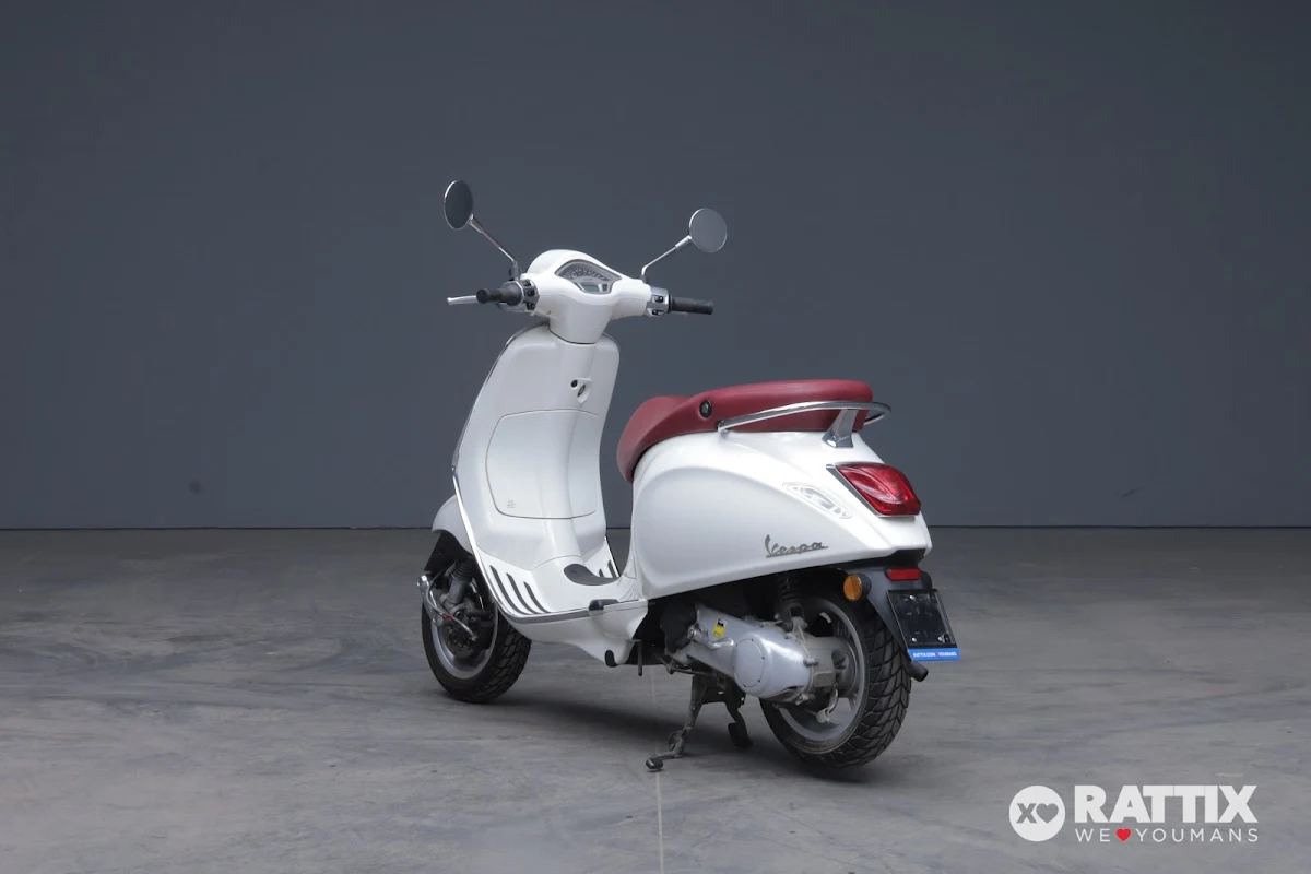 VESPA PRIMAVERA 50 