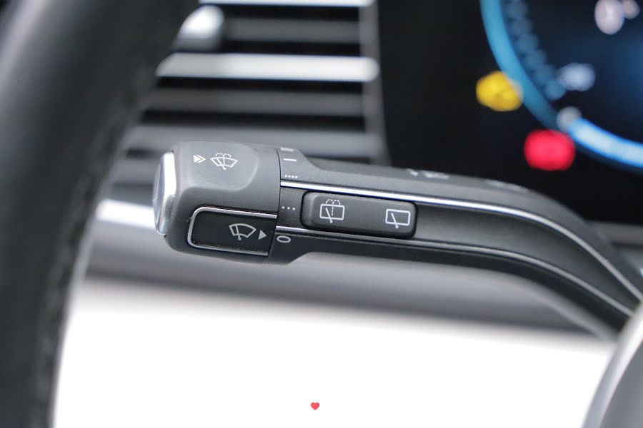 Mercedes-Benz GLE 300 d 2.0 Mhev Sport 4matic Auto + tetto apribile Argento High-Tech  Aziendale foto 14