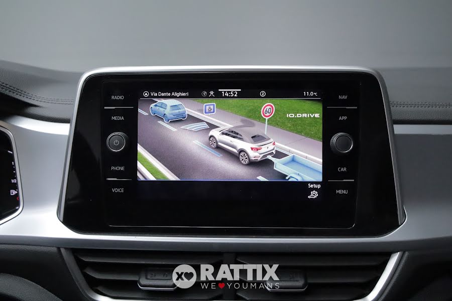 Volkswagen T-Roc Cabriolet 1.5 TSI Style DSG + gancio traino Pure White Pastello & Capote Nera  Aziendale foto 23