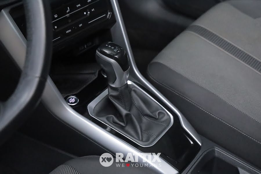 Volkswagen T-Roc Cabriolet 1.5 TSI Style DSG + gancio traino Pure White Pastello & Capote Nera  Aziendale foto 24