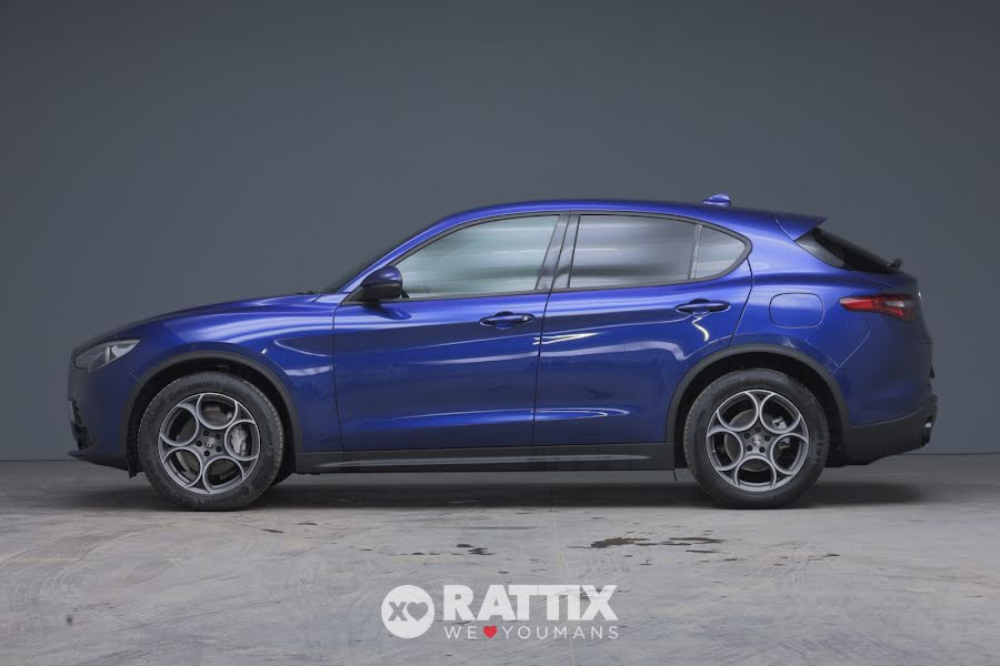Alfa Romeo Stelvio 2.2 t 190CV Sprint Q4 Auto Blu  Aziendale foto 2