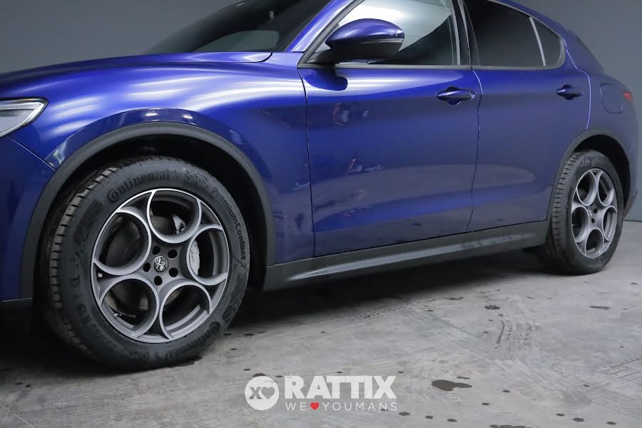Alfa Romeo Stelvio 2.2 t 190CV Sprint Q4 Auto Blu  Aziendale foto 4