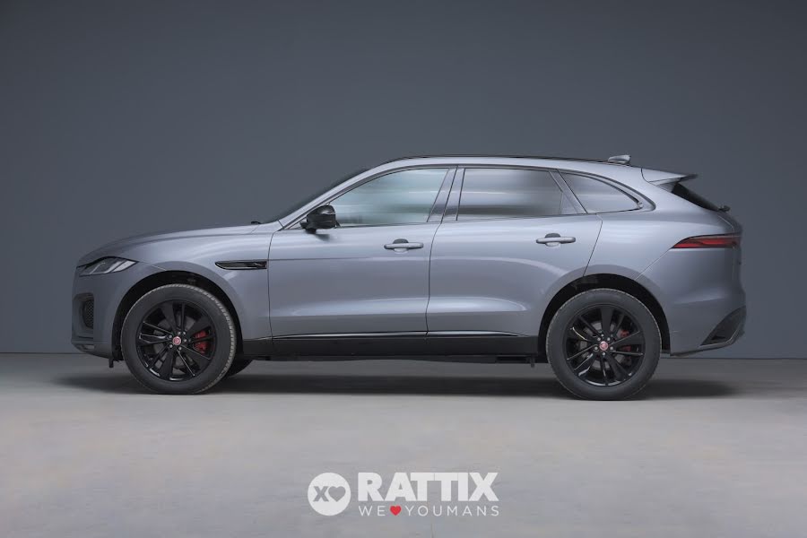 Jaguar F-Pace 2.0d i4 Mhev 204CV R-Dynamic Black AWD Auto + tetto panoramico Grigio  Aziendale foto 2