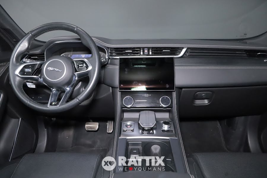 Jaguar F-Pace 2.0d i4 Mhev 204CV R-Dynamic Black AWD Auto + tetto panoramico Grigio  Aziendale foto 10