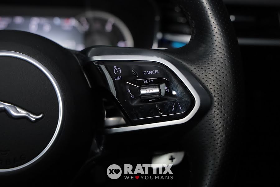 Jaguar F-Pace 2.0d i4 Mhev 204CV R-Dynamic Black AWD Auto + tetto panoramico Grigio  Aziendale foto 13