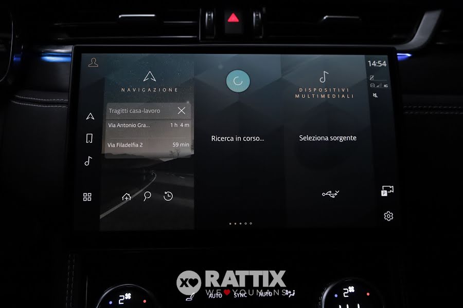 Jaguar F-Pace 2.0d i4 Mhev 204CV R-Dynamic Black AWD Auto + tetto panoramico Grigio  Aziendale foto 27