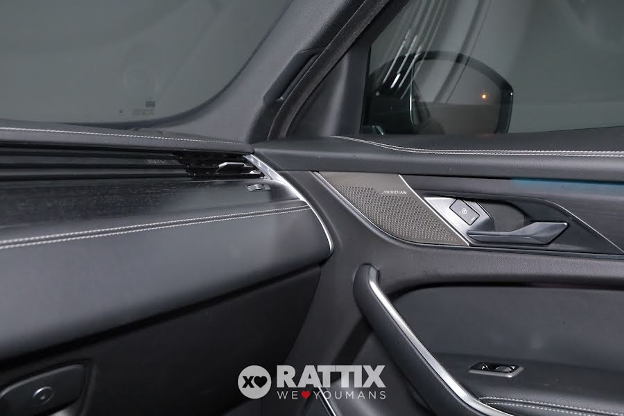 Jaguar F-Pace 2.0d i4 Mhev 204CV R-Dynamic Black AWD Auto + tetto panoramico Grigio  Aziendale foto 33