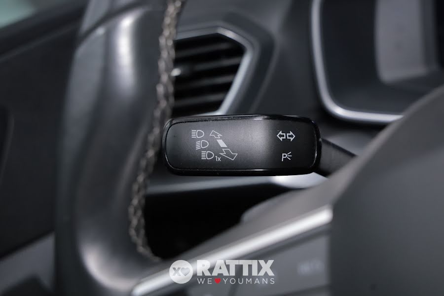 SEAT Leon Sportstourer 1.0 ETSI 110CV Business DSG Bianco  Aziendale foto 13