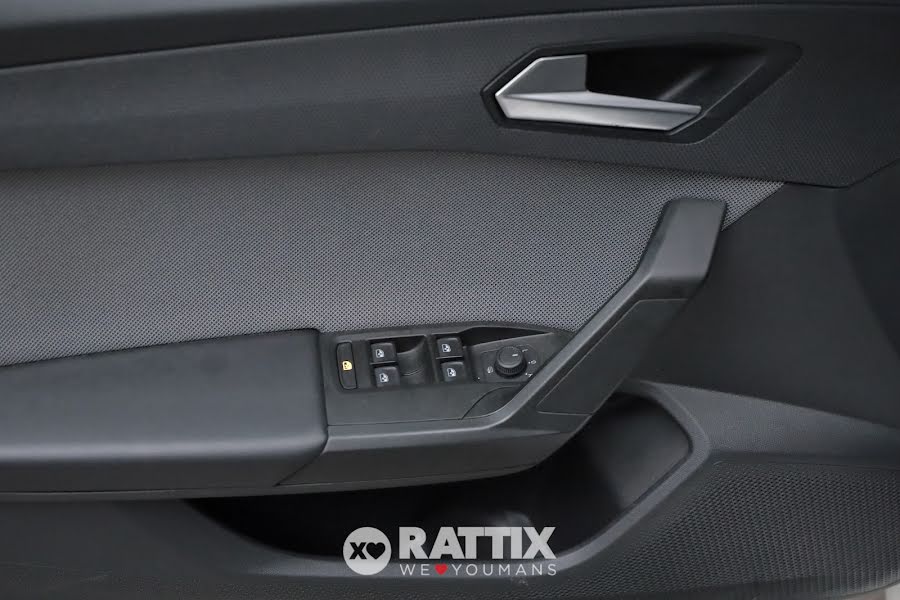 SEAT Leon Sportstourer 1.0 ETSI 110CV Business DSG Bianco  Aziendale foto 30