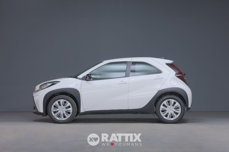 Toyota Aygo X 1.0 72CV Active s-CVT Super White   Km 0 foto 2