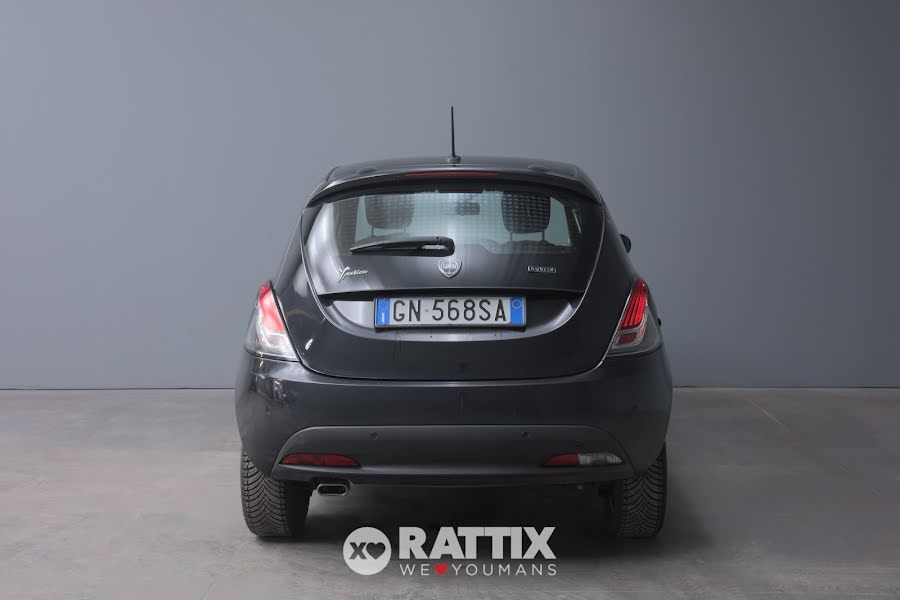 Lancia Ypsilon 1.0 Firefly Hybrid 70CV Gold Nero   Aziendale foto 5