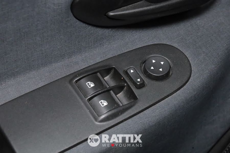 Lancia Ypsilon 1.0 Firefly Hybrid 70CV Gold Nero   Aziendale foto 19