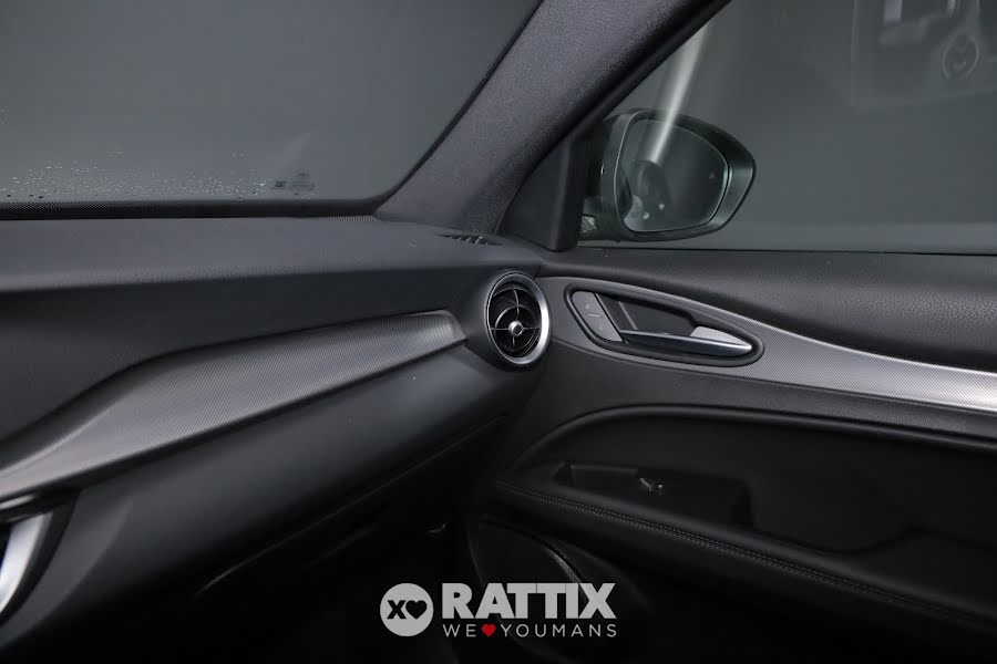 Alfa Romeo Stelvio 2.2 t 210CV Veloce Q4 auto Bianco  Aziendale foto 40