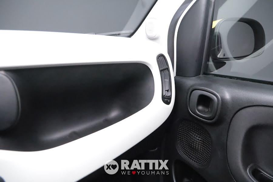 Fiat Panda Pandina 1.0 Firefly Hybrid 70CV Cross White solid  Aziendale foto 24