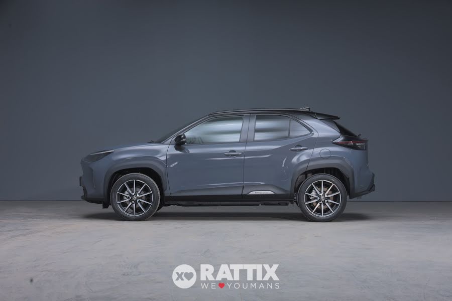 Toyota Yaris Cross 1.5 Hybrid 130CV GR Sport e-CVT Storm Grey & Black  Nuovo foto 2