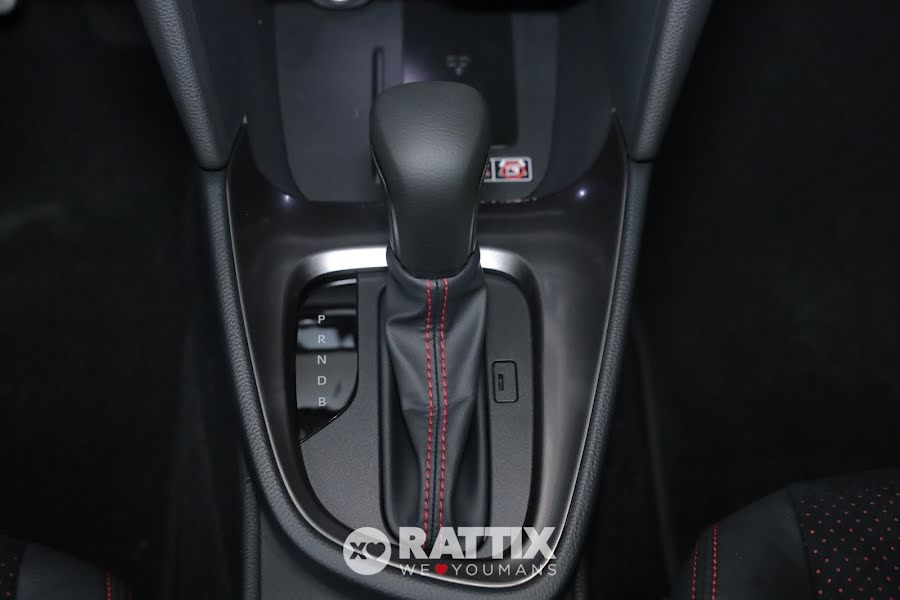 Toyota Yaris Cross 1.5 Hybrid 130CV GR Sport e-CVT Storm Grey & Black  Nuovo foto 27