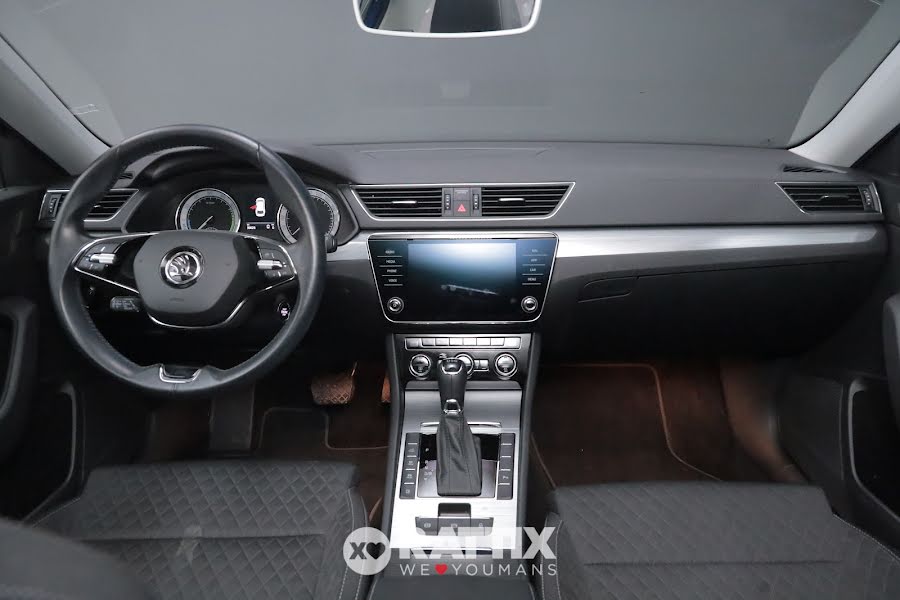 Skoda Superb Wagon 1.4 TSI Phev Executive DSG Blu  Aziendale foto 11