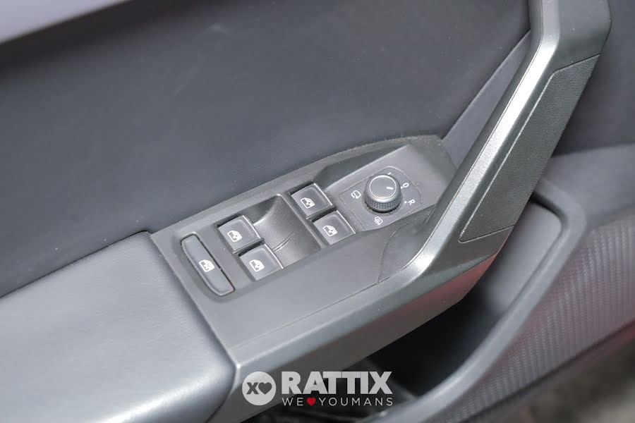 SEAT Leon 1.5 ETSI 150CV FR DSG Rosso   Aziendale foto 33