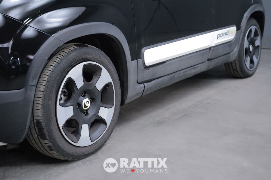 Fiat Panda Pandina 1.0 Firefly Hybrid 70CV Cross Nero Cinema  Aziendale foto 4