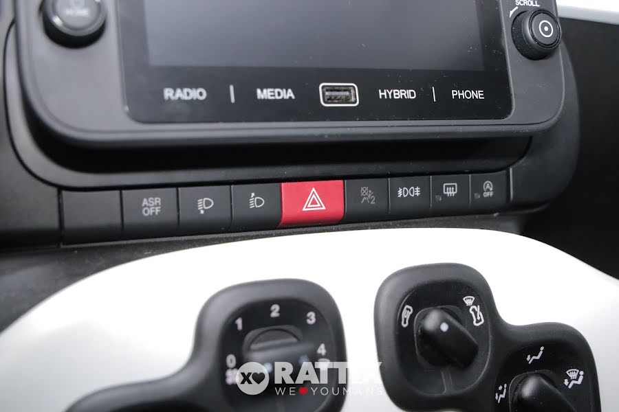 Fiat Panda Pandina 1.0 Firefly Hybrid 70CV Cross Nero Cinema  Aziendale foto 29