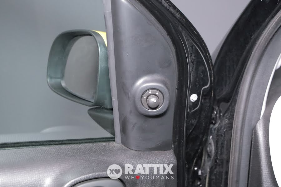 Fiat Panda Pandina 1.0 Firefly Hybrid 70CV Cross Nero Cinema  Aziendale foto 31