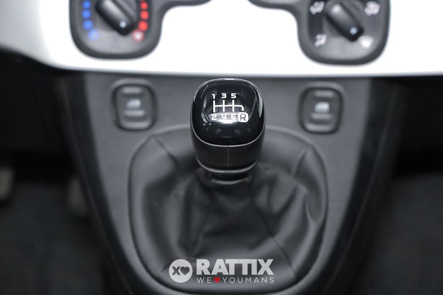 Fiat Panda Pandina 1.0 firefly hybrid 70CV Cross Nero Cinema  Aziendale foto 26