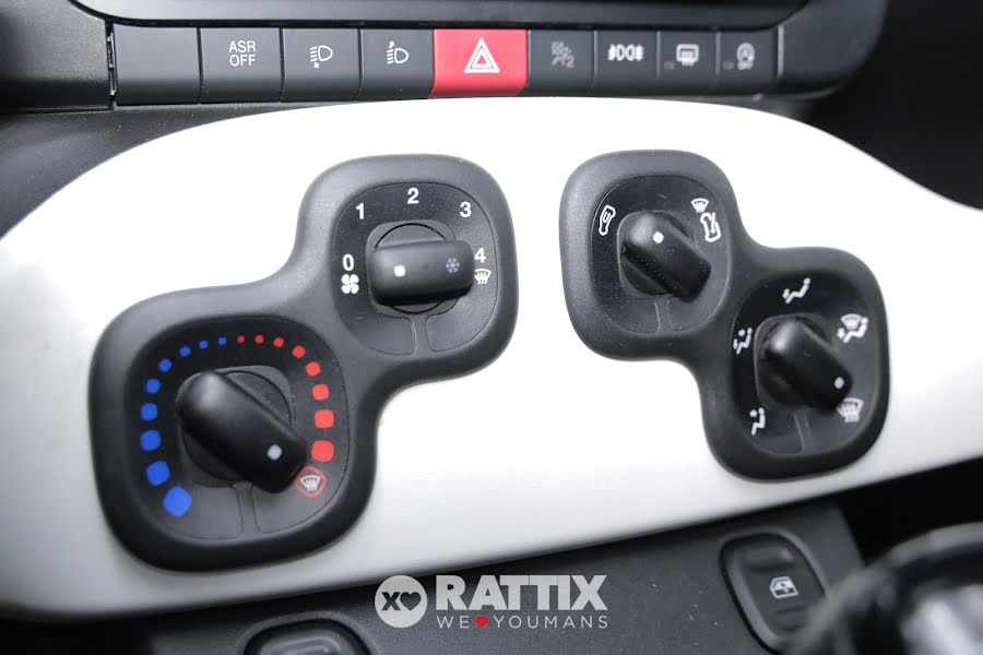 Fiat Panda Pandina 1.0 firefly hybrid 70CV Cross Nero Cinema  Aziendale foto 28