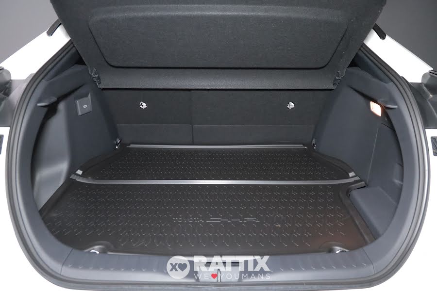 Toyota C-HR 2.0 phev Trend Eco e-cvt Super White   Km 0 foto 8