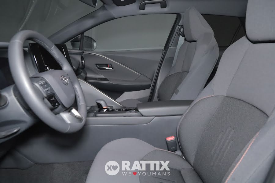 Toyota C-HR 2.0 phev Trend Eco e-cvt Super White   Km 0 foto 9