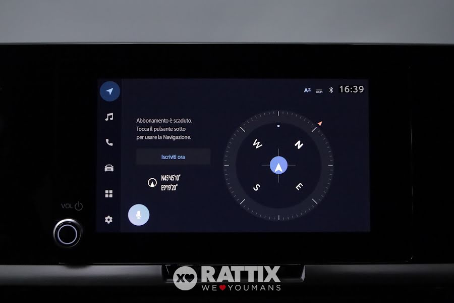 Toyota C-HR 2.0 phev Trend Eco e-cvt Super White   Km 0 foto 26