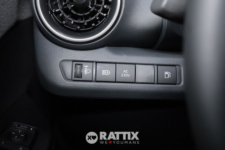 Toyota C-HR 2.0 phev Trend Eco e-cvt Super White   Km 0 foto 32