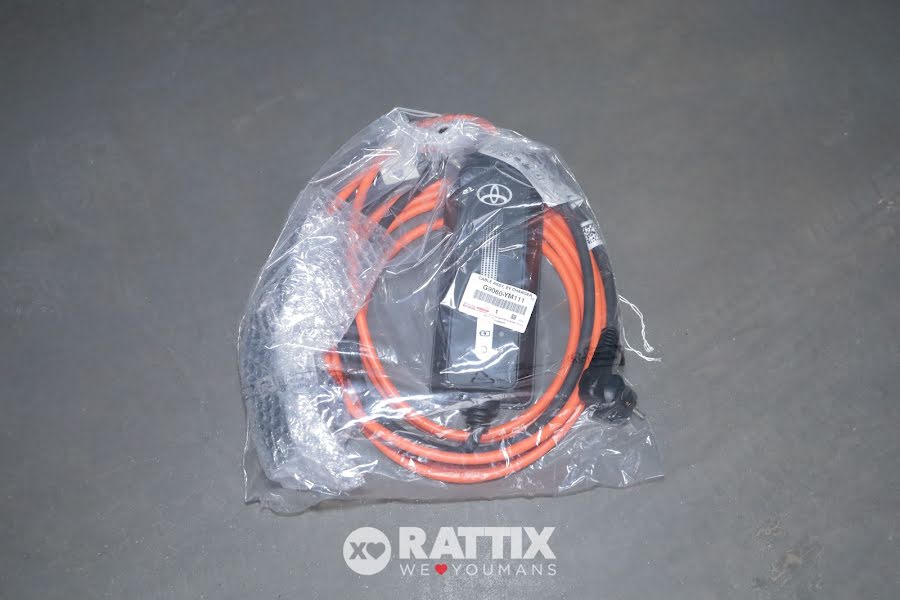 Toyota C-HR 2.0 phev Trend Eco e-cvt Super White   Km 0 foto 38