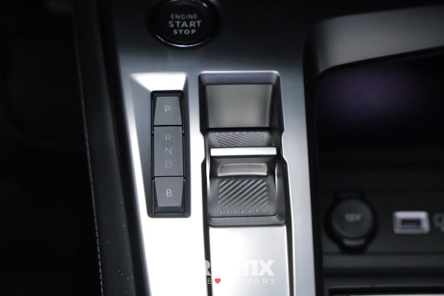 Peugeot 308 1.6 hybrid 180CV Allure Pack e-eat8 Verde Olivine  Aziendale foto 24