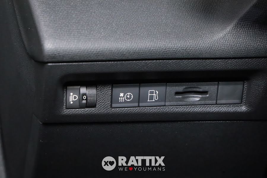 Peugeot 308 1.6 hybrid 180CV Allure Pack e-eat8 Verde Olivine  Aziendale foto 27