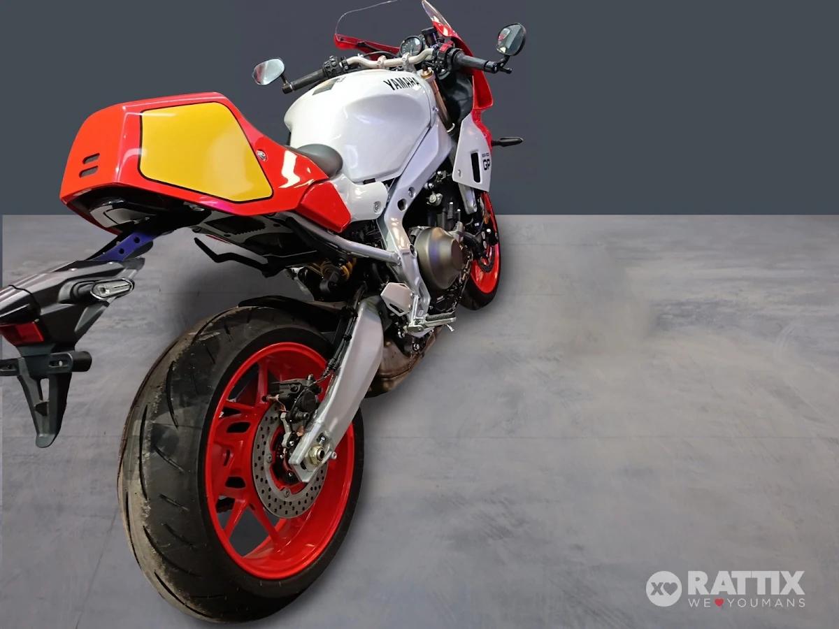 YAMAHA XSR 900 GP Abs