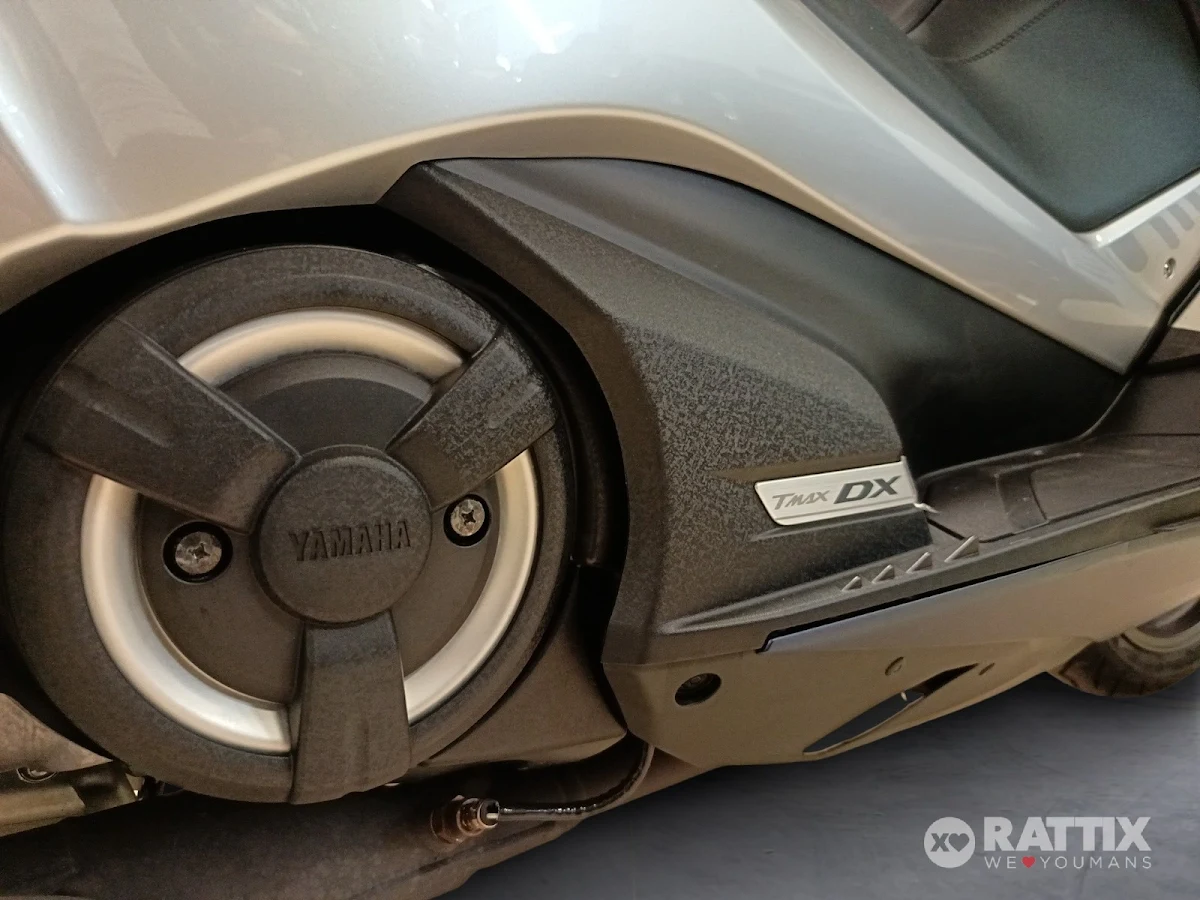 YAMAHA T-Max 530 DX Abs my17