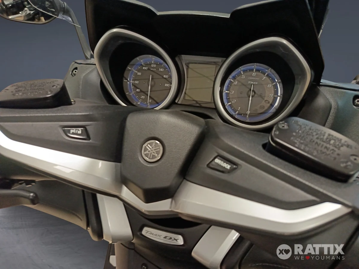 YAMAHA T-Max 530 DX Abs my17