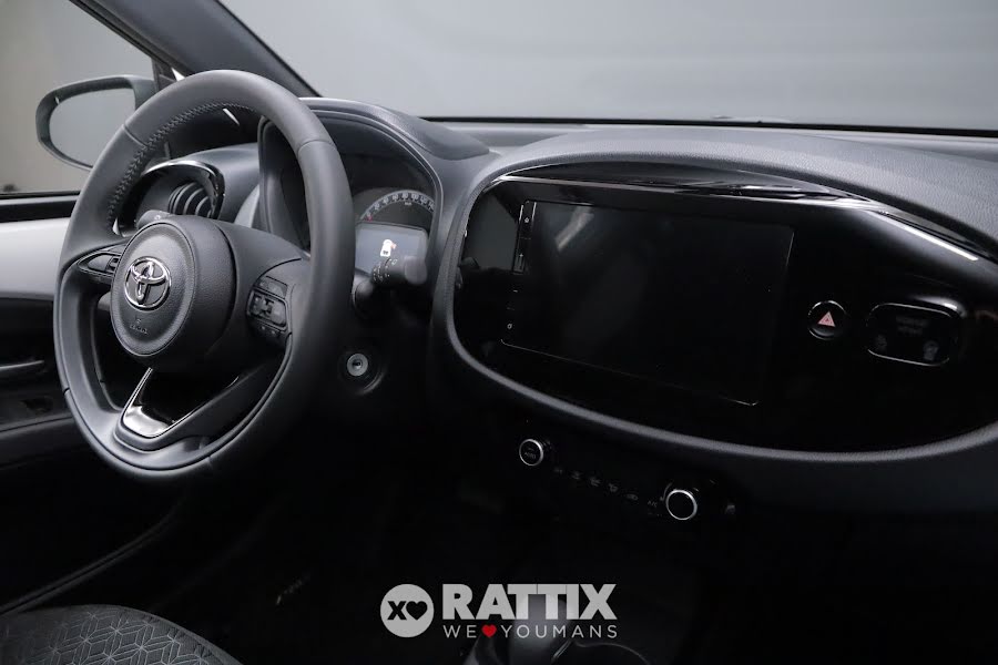 Toyota Aygo X 1.0 72CV Trend s-CVT Super White   Km 0 foto 7