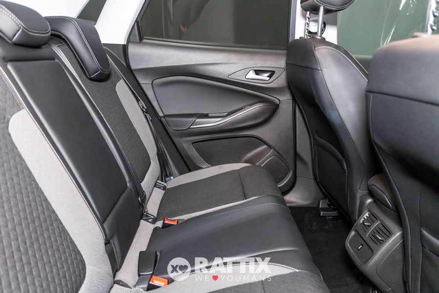 Opel Grandland X 1.2 130CV Innovation Grigio  Usato foto 9