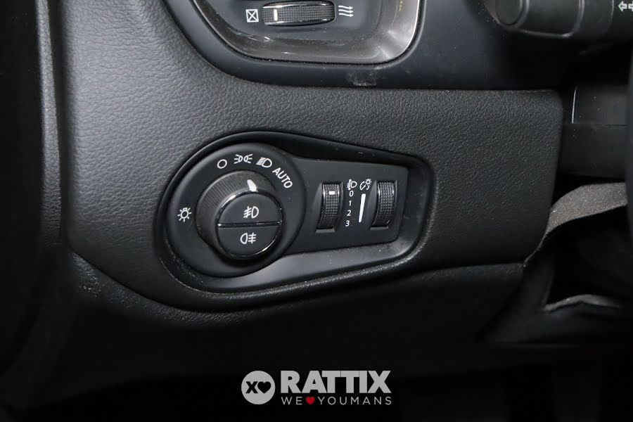 Jeep Renegade 1.5 Turbo T4 Mhev 130CV Limited DCT Solid Black   Aziendale foto 22