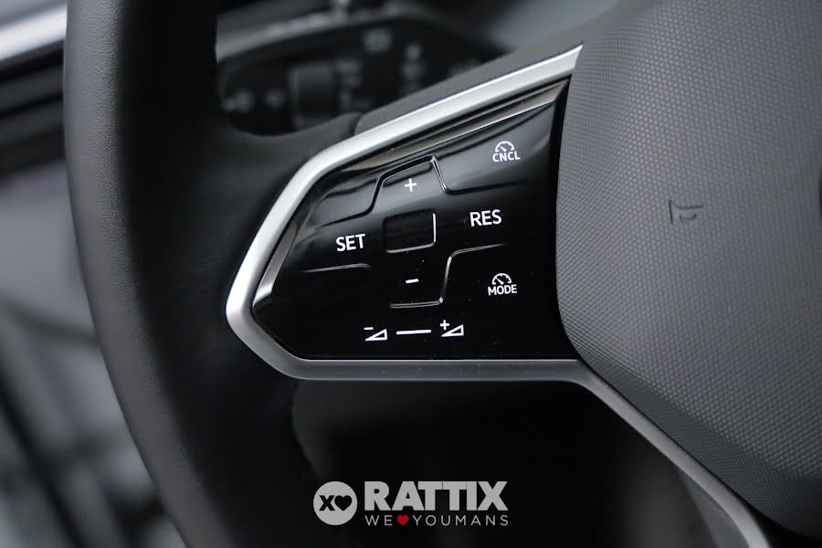 Volkswagen ID.4 77kWh Pro Performance  Bianco Ghiaccio  Aziendale foto 13